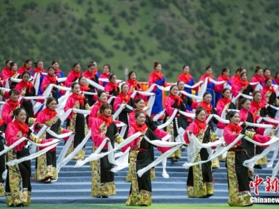 西(xī)藏嘉黎:草(cǎo)原上(shàng)的賽馬盛會(huì)啓幕